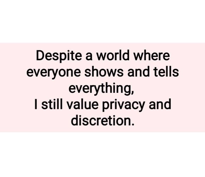 ..once you leave it's live
you've never been here. Guaranteed. Safe, serious privacy at my low-key,
professional studio. Count on it as you enjoy complete personal
relaxation.